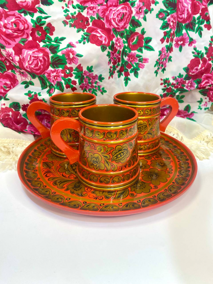 Набор кружек на круглом подносе. Дерево с ручной росписью хохлома. Винтаж, СССР. Цена за набор. Картинка 1